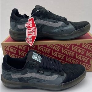 Vans WMNS Black and Gray Sneakers Evdnt Ultimatewaf
(Se Bikes) Black/Plume